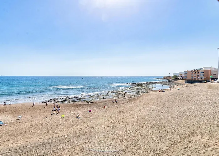 Apartamento Renovated On Beach. *