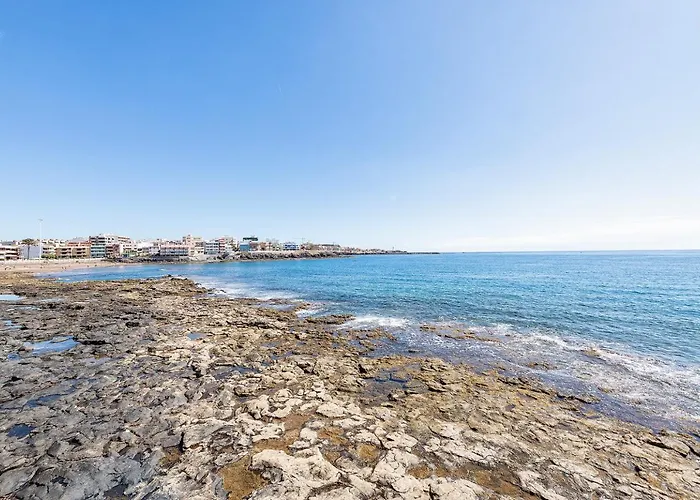 Renovated On Beach. Apartman *